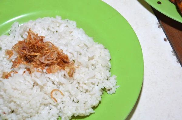 Nasi Uduk Indonesisch Traditioneel Voedsel Dat Rijst Die Kokosmelk Wordt — Stockfoto