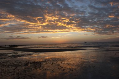 Denizde gün batımı