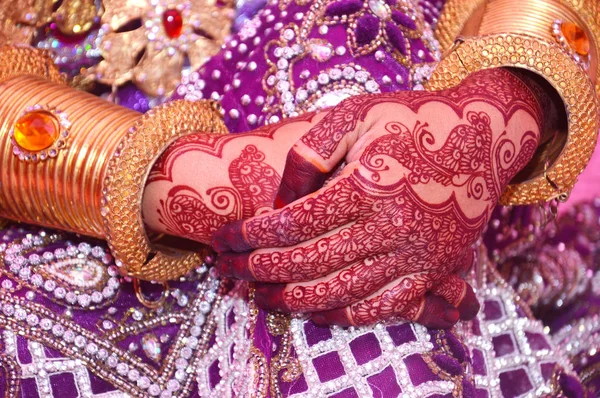 Henna Hands Indonesian Wedding Bride — Stock Photo, Image