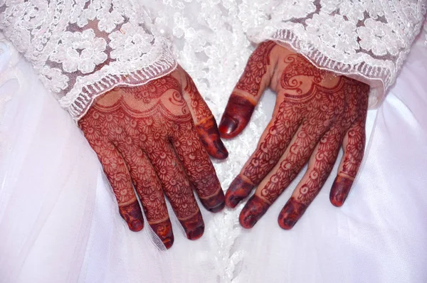 Henna Nas Mãos Noiva Casamento Indonésia — Fotografia de Stock