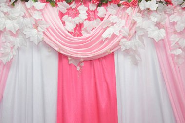 güzel pembe ve beyaz kumaşdekorasyon