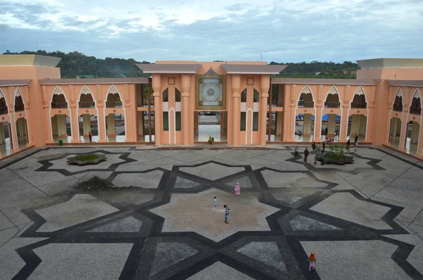 Mosque Baitul Izzah Tarakan Indonesia — Stock Photo, Image