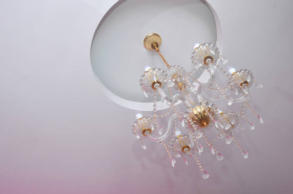 декоративные огни в потолке
