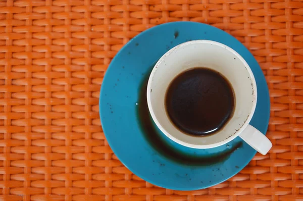 Blauwe Kopje Koffie Oranje Roze Tabel — Stockfoto