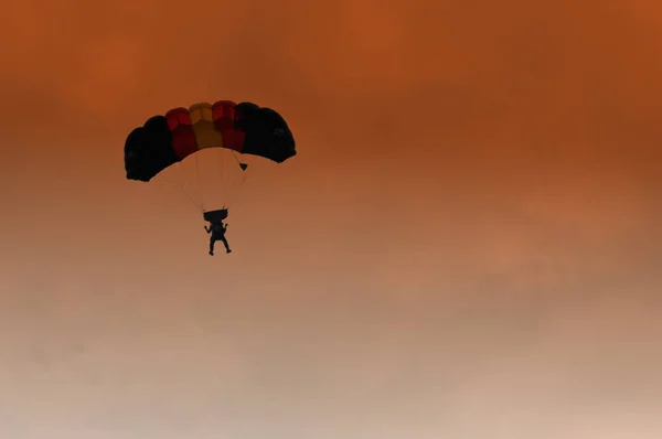 Atracción Paracaidismo Cielo — Foto de Stock