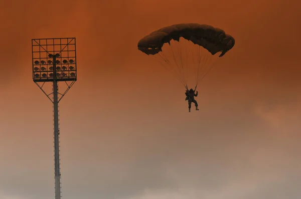 Atracción Paracaidismo Cielo —  Fotos de Stock
