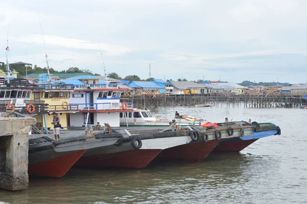 Tarakan Indonesien Februar 2017 Und Entladetätigkeiten Seehafen Tarakan Indonesien — Stockfoto