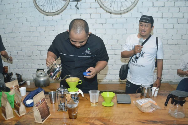 Tarakan Indonesia Febbraio 2017 Caffè Montagna Del Malabar Viaggio Coppettazione — Foto Stock