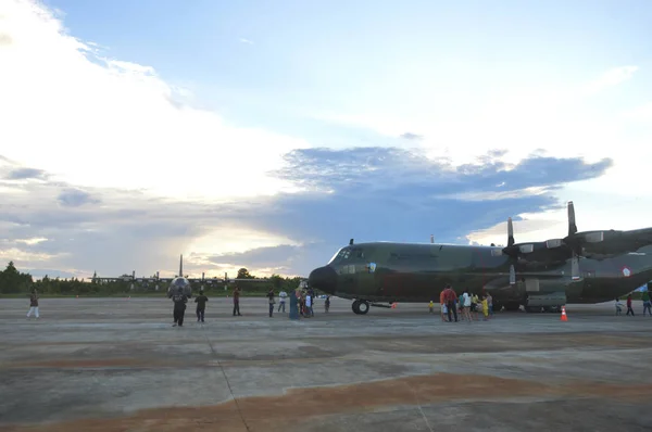Tarakan Indonezja Marca 2017 Roku Samolot Wojskowy Herkulesa Statycznym Pokazie — Zdjęcie stockowe
