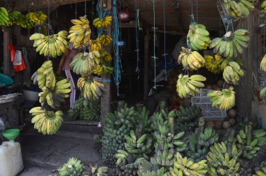 Tarakan, Endonezya. 12 Mart 2017. Tarakan City Endonezya 'da geleneksel sebze ve balık pazarı 