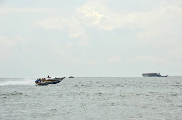 Tarakan Indonésia Novembro 2016 Corrida Lancha Águas Marinhas Tarakan Indonésia — Fotografia de Stock