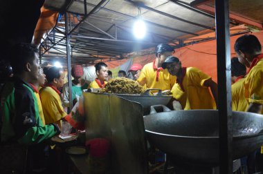 Jakarta, Endonezya. 21 Ağustos 2016. Nasi Goreng Kambiing ya da Endonezya Jakarta 'da keçi kızartma turu.