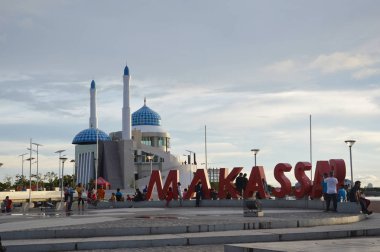 MAKASSAR, İNDONEZYA. 7 Ocak 2014. Losari Sahili Makassar Endonezya