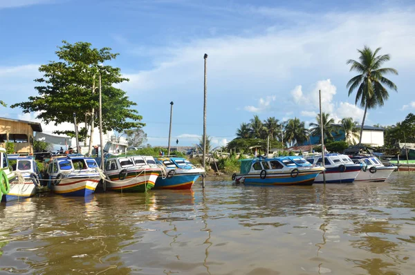 Tanjung Selor Indonesia April 2014 Speedboot Dok Tanjung Selor Indonesië — Stockfoto