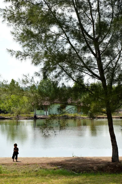 Tarakan Indonesia 30Th May 2016 Muslim Boys Walking Pool — 图库照片