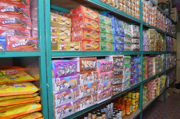 Tarakan Indonésia Fevereiro 2016 Mercearia Tarakan Que Vende Produtos Alimentares — Fotografia de Stock