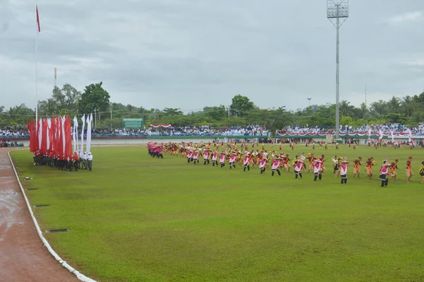 Tarakan Indonesien April 2017 Ein Kolossaler Tanz Bei Der Eröffnungszeremonie — Stockfoto