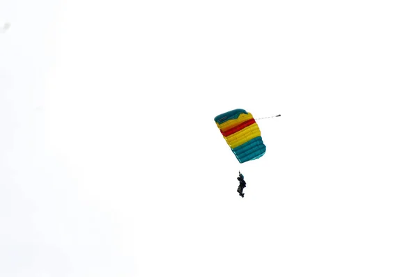 Tarakan Indonesia Abril 2017 Atracción Paracaídas Ceremonia Apertura Del Entrenamiento — Foto de Stock