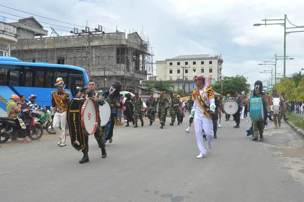 Tarakan Indonesia Abril 2017 Apariciones Banda Tambores Cadetes Academia Las — Foto de Stock