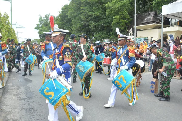 Tarakan Indonesien April 2017 Trumbandsframträdanden Kadetter Från Försvarsmaktens Akademi Och — Stockfoto