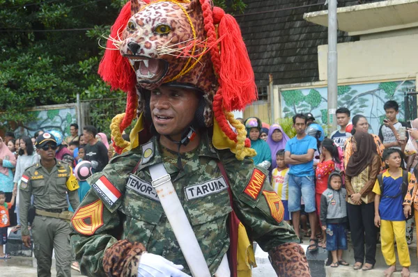 Tarakan Indonesien April 2017 Trumbandsframträdanden Kadetter Från Försvarsmaktens Akademi Och — Stockfoto