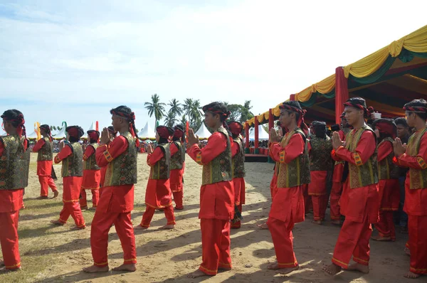 Tarakan Indonesia Dic 2017 Colosal Danza Del Iraw Tengkayu Festival — Foto de Stock