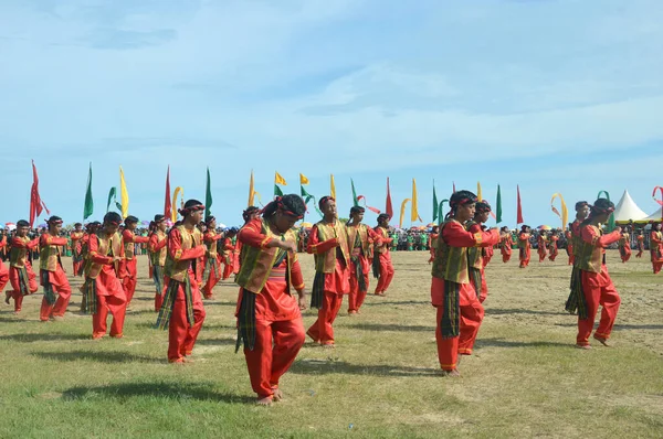 Tarakan Indonesien Dezember 2017 Kolossaltanz Des Iraw Tengkayu Festivals Amal — Stockfoto