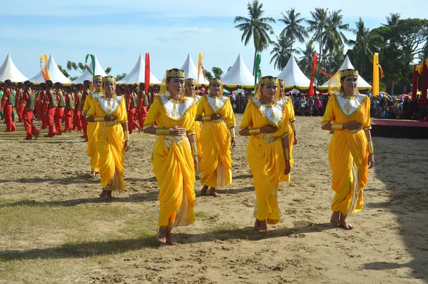 Tarakan Indonésia Dec 2017 Dança Colossal Festival Iraw Tengkayu Amal — Fotografia de Stock