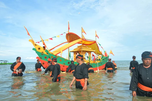 Tarakan Indonesia Dec 2017 Iraw Tengkayu Festival Amal Beach Tarakan — Stock Photo, Image