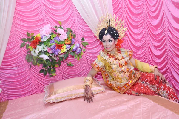 Tarakan Indonezja Marca 2016 Portret Pięknej Tradycyjnej Bugisnese Indonesian Wedding — Zdjęcie stockowe