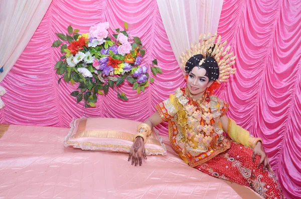 Tarakan Indonézia Március 2016 Portarit Gyönyörű Hagyományos Bugisnese Indonéz Esküvői — Stock Fotó