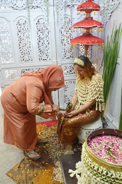 Tarakan Indonesia 19Th March 2016 Siraman Ceremonial Traditional Indonesian Wedding — Stock Photo, Image