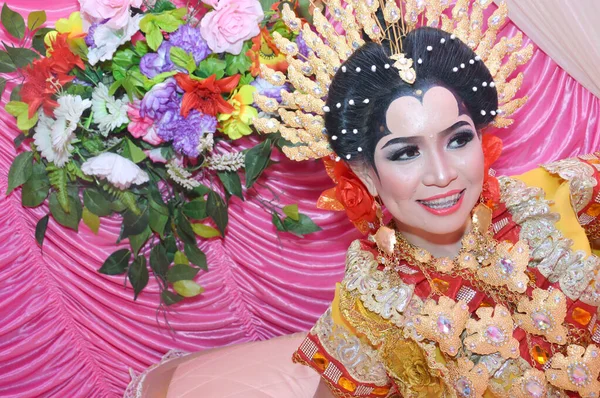 Tarakan Indonesia Marzo 2016 Portarit Hermosa Novia Tradicional Indonesia Bugisnese — Foto de Stock