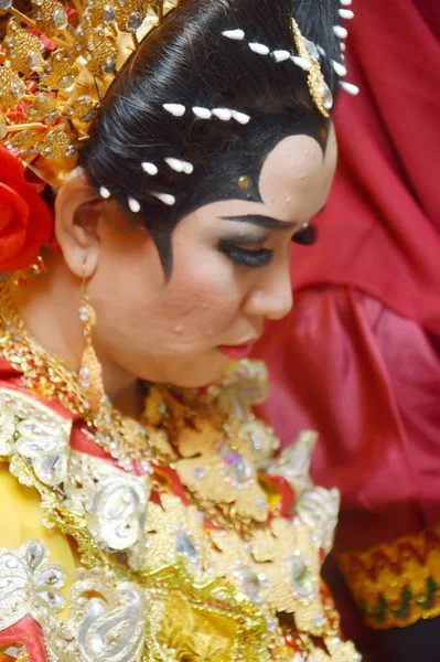 Таракан Индонезия Марта 2016 Года Портарит Красивой Традиционной Индонезийской Свадебной — стоковое фото