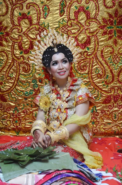 Tarakan Indonésie Mars 2016 Portarit Belle Mariée Traditionnelle Indonésienne Bugisnaise — Photo