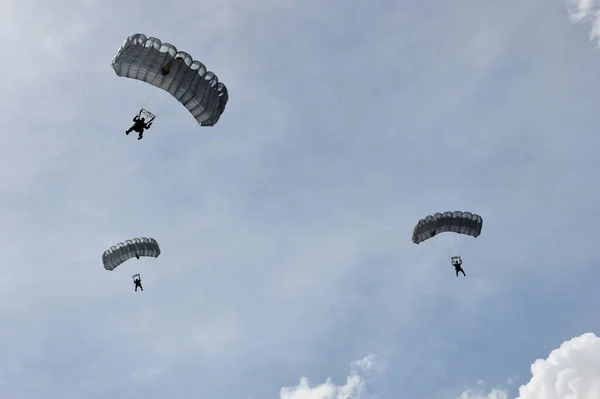 Tarakan Indonesië Dec 2017 Attractie Skydiving Lucht Iraw Tengkayu Festival — Stockfoto