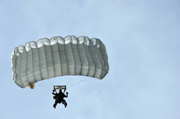 Tarakan Indonesia Dec 2017 Attraction Skydiving Sky Iraw Tengkayu Festival — Stock Photo, Image