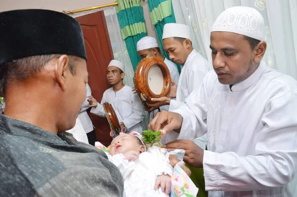 Tarakan Indonesia 26Th Apr 2016 Ulema Elders Hair Baby Give — Stock Photo, Image