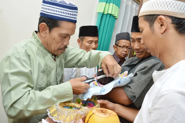 Tarakan Indonesia 26Th Apr 2016 Ulema Elders Hair Baby Give — Stock Photo, Image