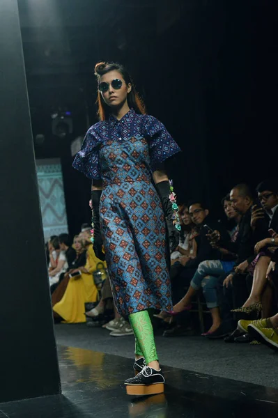 Jakarta Indonesia 21Th August 2016 Fashion Show Barli Asmara Nitiqbatik — Stok Foto