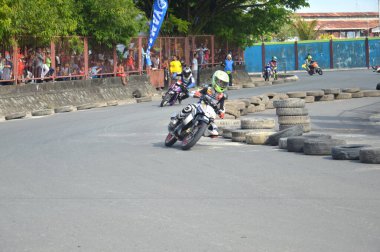 TARAKAN, İndonezya. 20 Mayıs 2017. Motoprix Ulusal Şampiyonası daimi olmayan Datu Adil Tarakan Stadyumu 'nda