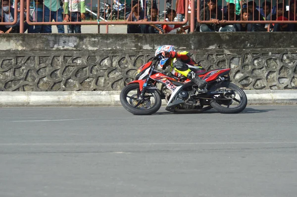 インドネシアのタラカン 2017年5月20日 サーキットでのMotoprix全国選手権 Datu Adil Tarakan Stadium — ストック写真