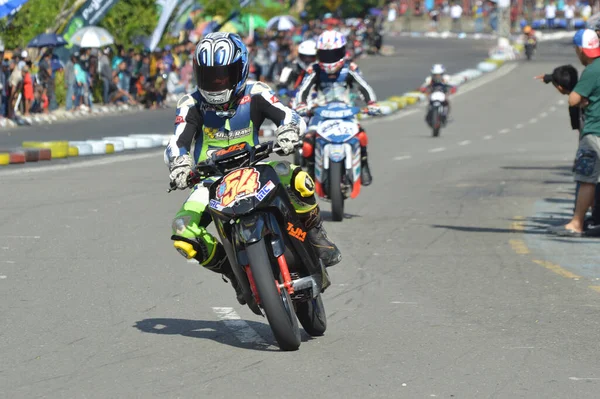 Tarakan Indonésie Listopadu 2016 Závodníci Tvrdě Bojovali Závodní Dráze — Stock fotografie
