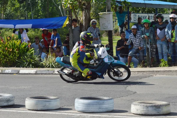 Tarakan Indonesien November 2016 Motorradfahrer Fahren Mit Schwenk Effekt Die — Stockfoto