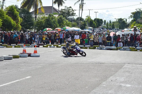 Tarakan Indonesia Novembre 2016 Piloti Hanno Combattuto Duramente Sulla Pista — Foto Stock