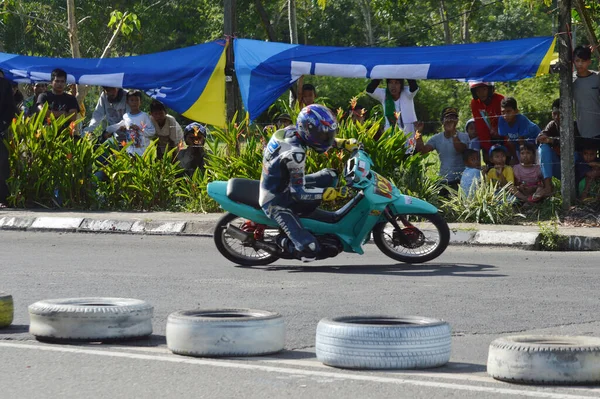 Tarakan Indonesien November 2016 Motorradfahrer Fahren Mit Schwenk Effekt Die — Stockfoto