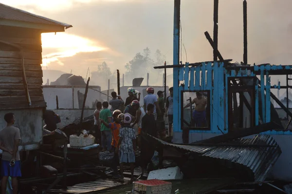Tarakan Ndonezya Nisan 2017 Tarakan Şehrinin Kıyı Yerleşiminde Yangın — Stok fotoğraf