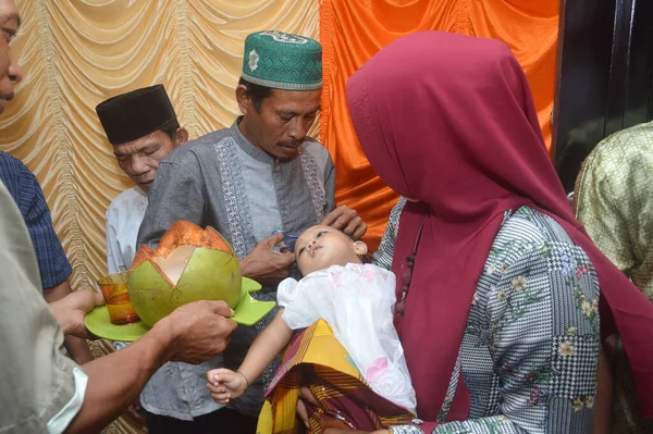 Tarakan Indonesia Квітня 2018 Перша Зачіска Мусульманських Дітей Або Ісламі — стокове фото