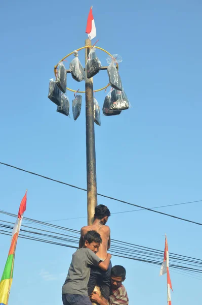 Tarakan Indonesien Verbindung Setzen August 2019 Panjat Pinang Kletterwettbewerb Mit — Stockfoto