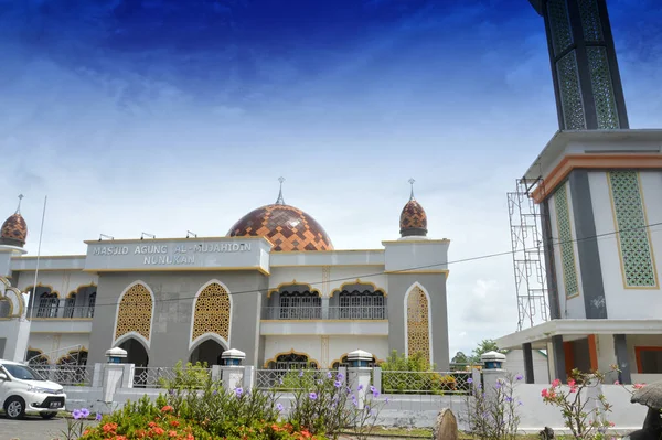 Nunukan Indonesia Juli 2018 Masjid Agung Mujahidin Nunukan Indonesia Stok Lukisan  